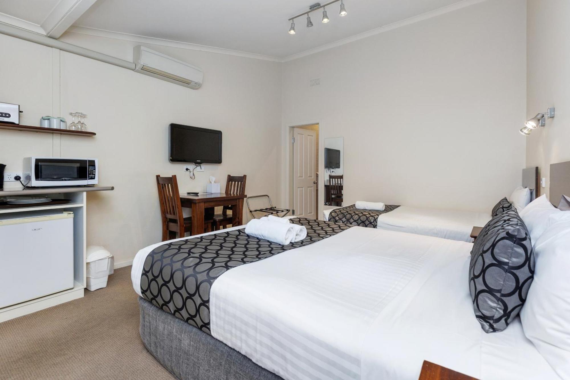 Amaroo Motel Tumuts Best Accommodation المظهر الخارجي الصورة