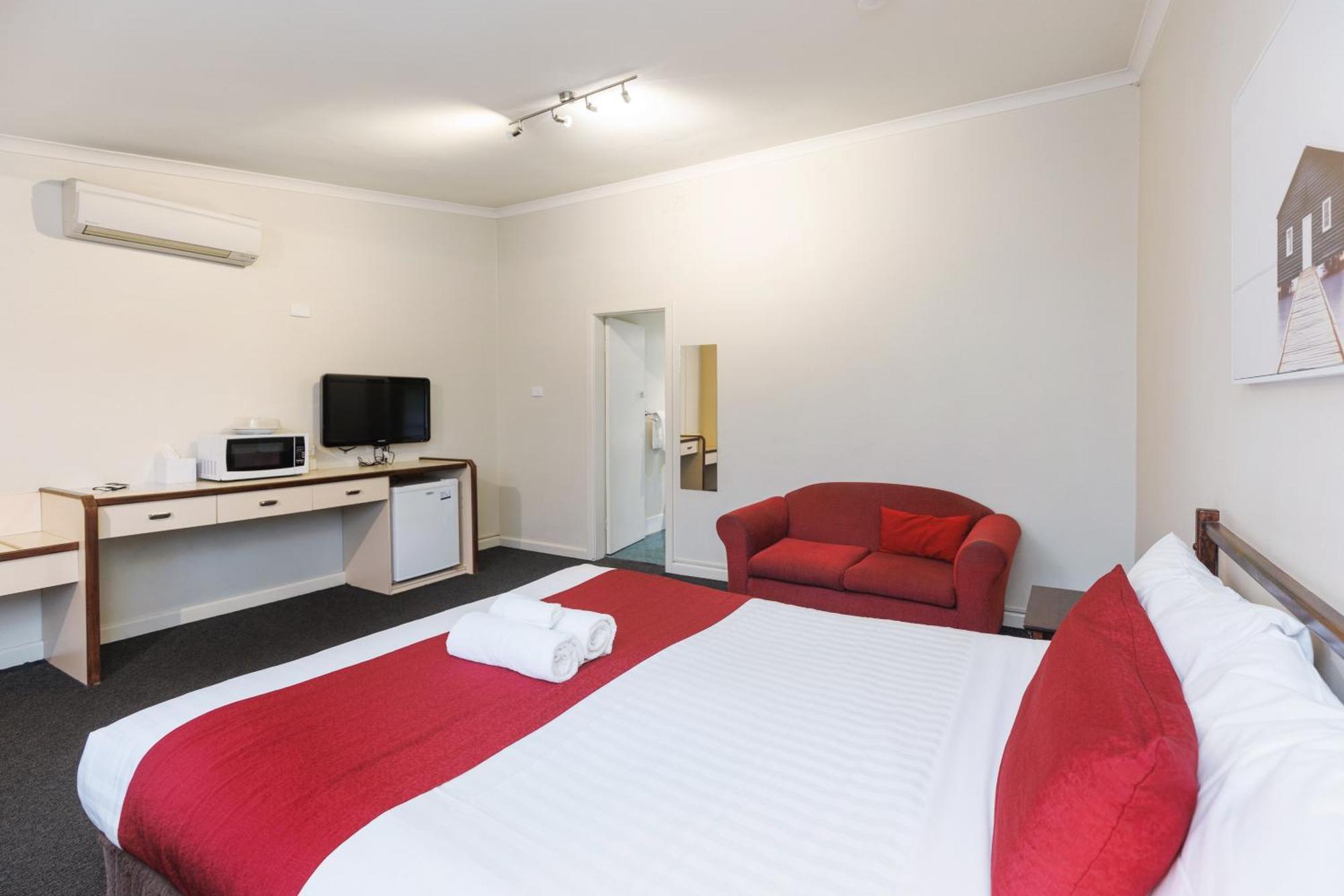 Amaroo Motel Tumuts Best Accommodation المظهر الخارجي الصورة