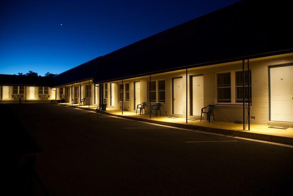 Amaroo Motel Tumuts Best Accommodation المظهر الخارجي الصورة